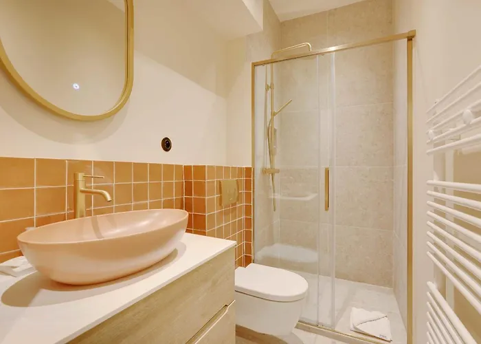 Charming -2br-6p- Montmartre * Paris